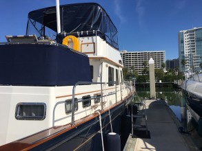 1064258